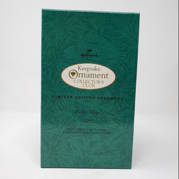 1993 Hallmark Gentle Tidings Handcrafted Keepsake Holiday Christmas Ornament - Picture 1 of 8